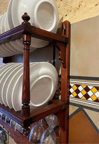 Platero escurridor de madera antiguo restaurado