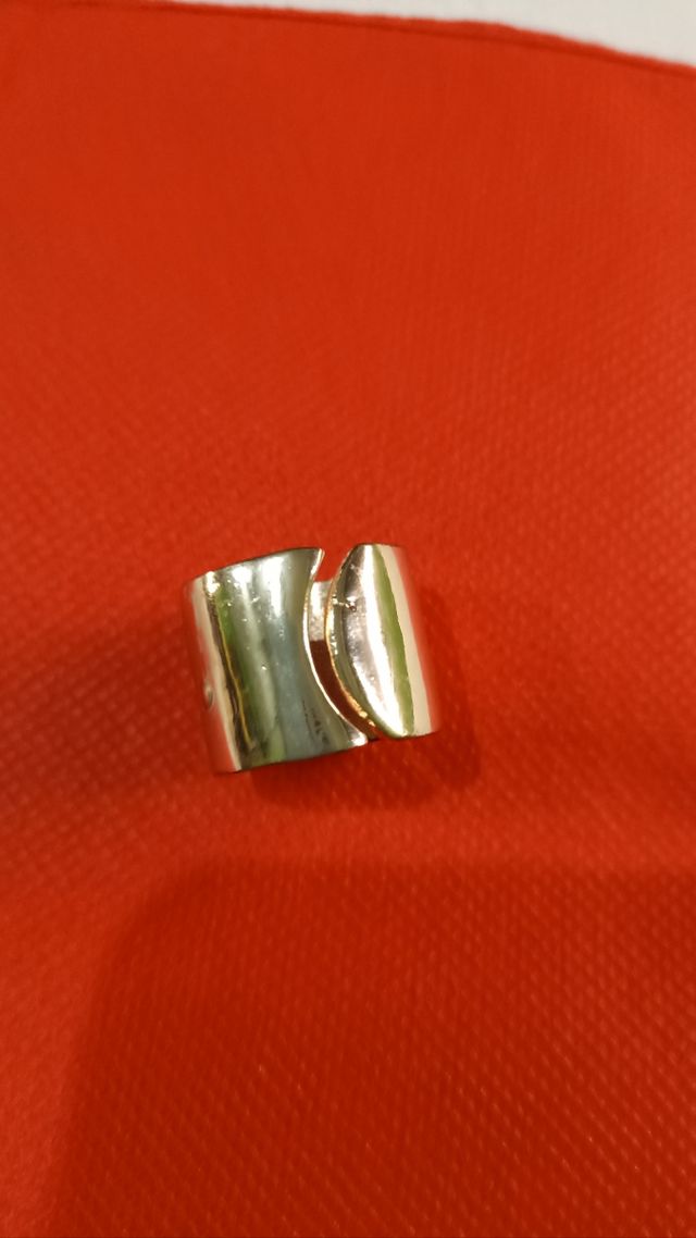ANILLO DORADO! Más cosas en mi perfil.