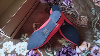 Zapatos rojos de ante