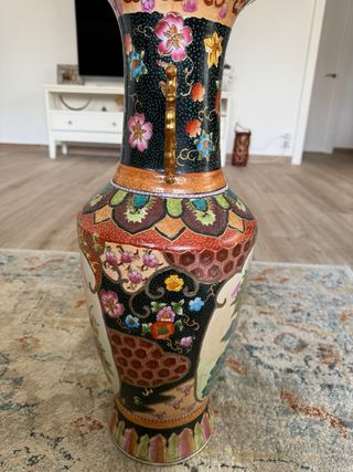 Vaso antico in porcellana cinese