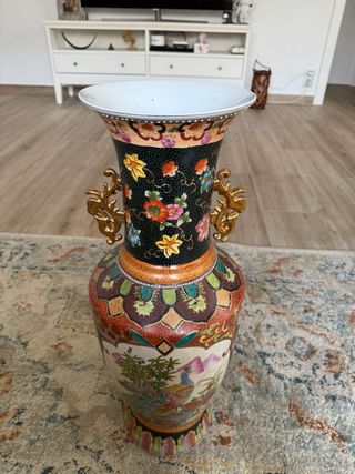 Vaso antico in porcellana cinese