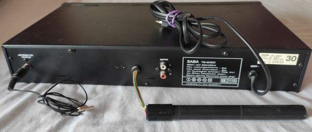 SYNTHESICER TUNER HIFI STEREO