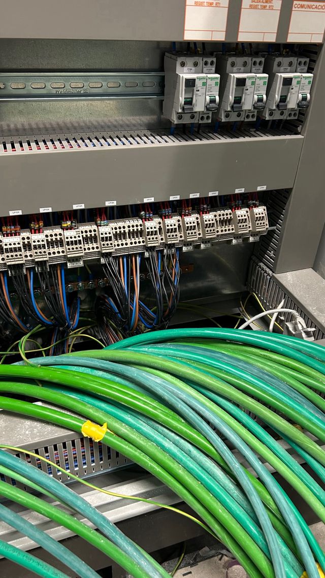 Electricista 24h averias