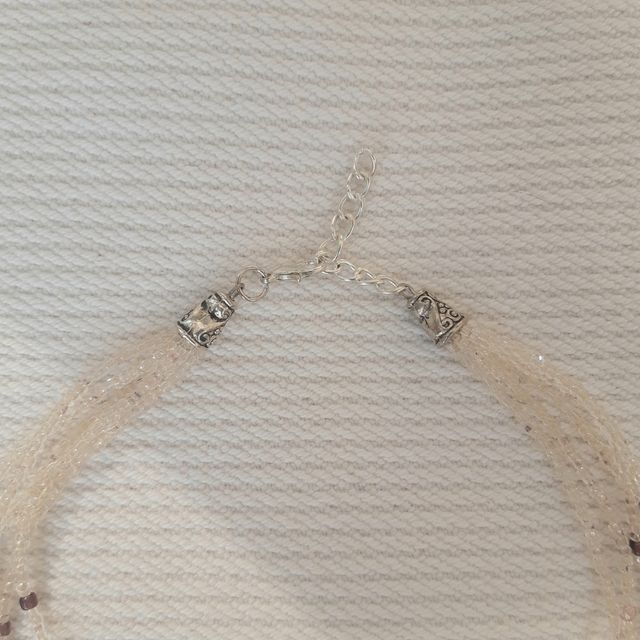 Collana di perline di vetro panna