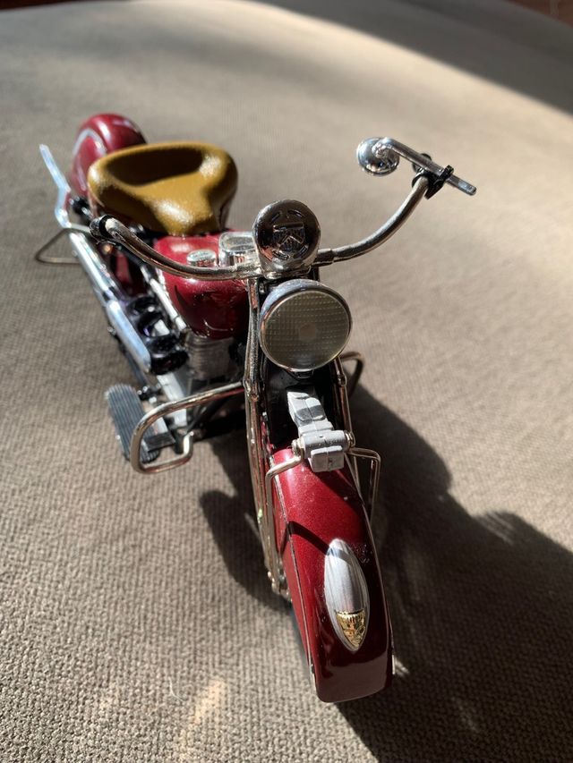 Maqueta moto indian 4 escala 1/10