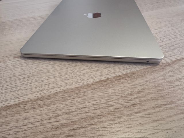 MacBook Air 15" Chip M2 256gb 8gb PERFETTO!