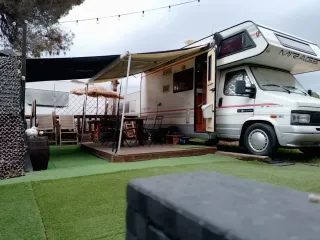 Caravana y parcela de alquiler en camping un 2x1