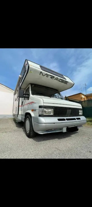 Caravana y parcela de alquiler en camping un 2x1