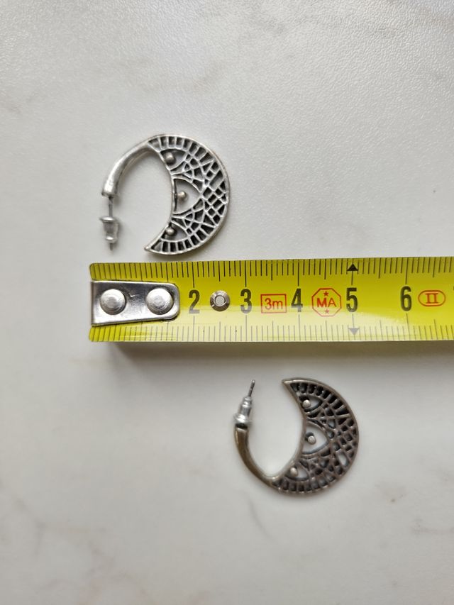 Orecchini boho traforati rotondi