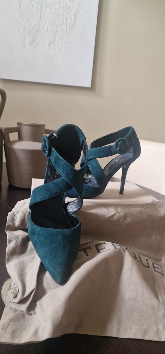 Zapatos stilettos verde azulado
