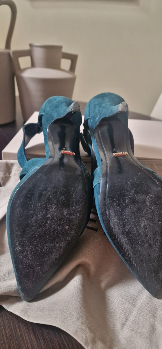 Zapatos stilettos verde azulado