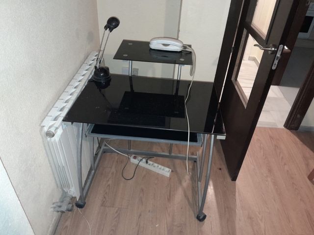 Mesa escritorio de ordenador completa