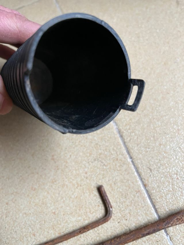 Caja herramientas moto gac