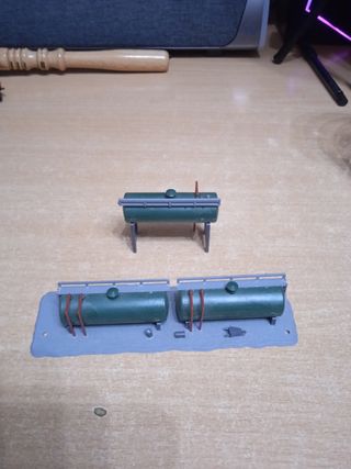 Conjunto bidones gasolina escala n