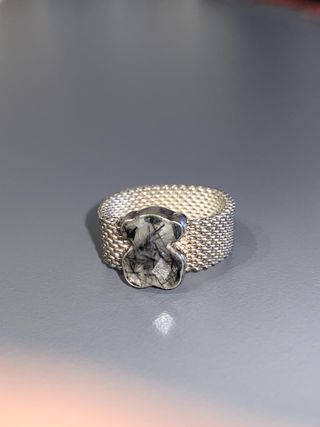 Anillo Tous plata y cuarzo turmalinado motivo oso