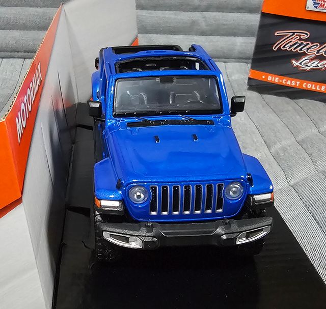 modellino Jeep Gladiator Overland scala 1:24 nuovo