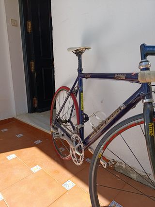 Bicicleta de carretera cannondale