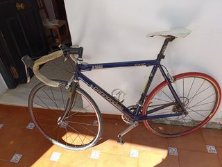 Bicicleta de carretera cannondale