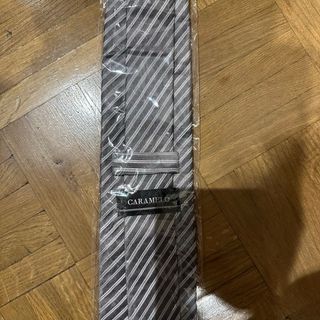 Corbata negra de seda hombre caramelo 