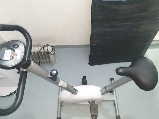 Bicicleta estatica marca basic mag