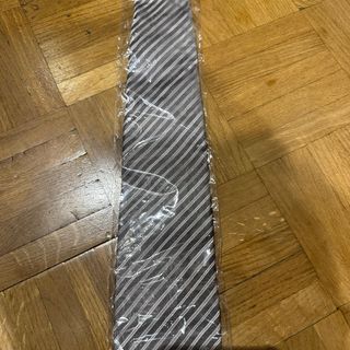 Corbata de seda negra caramelo 
