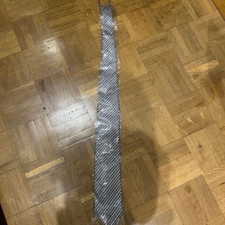 Corbata de seda negra caramelo 