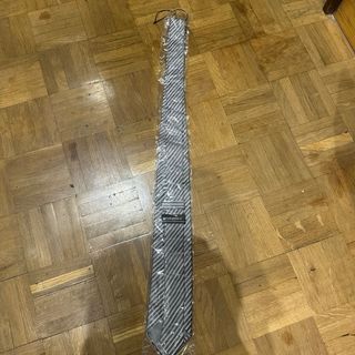 Corbata de seda negra caramelo 