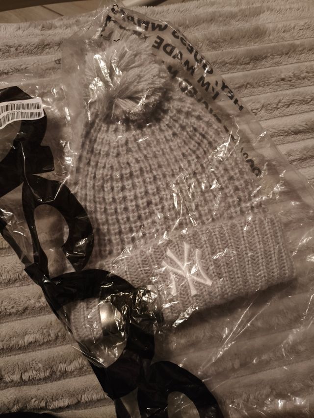 Cappello pom pom new era