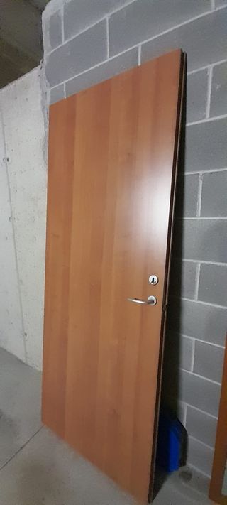 PORTA IN LEGNO IN CILIEGIO 210x81 (83) x4,5cm