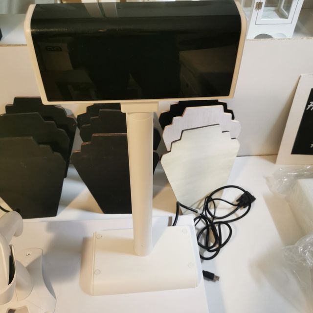 Visor de precios blanco