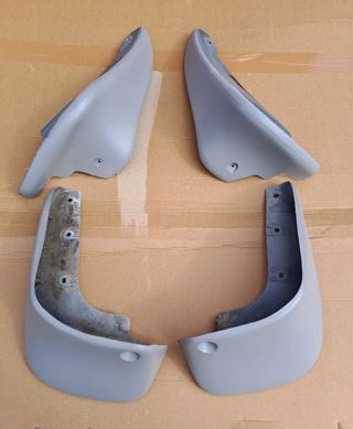 Aletines mazda mx3 buen estado