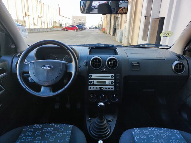 Ford Fusion 1.4i