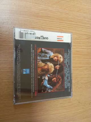 CD QUIET RIOT QR