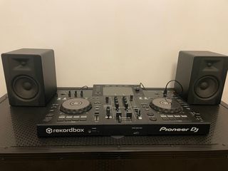 Pioneer XDJ RR + Walkasse