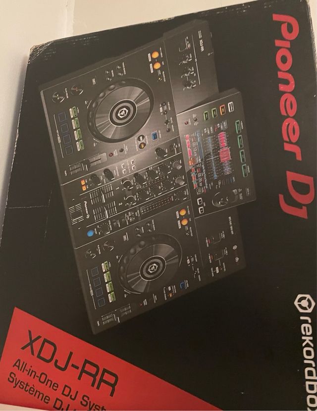 Pioneer XDJ RR + Walkasse