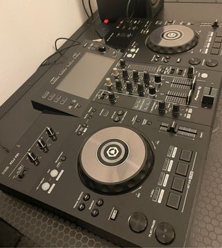 Pioneer XDJ RR + Walkasse