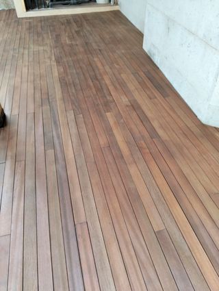 Mas de 12.000 M2 en Stock Tarimas macizas Iroco