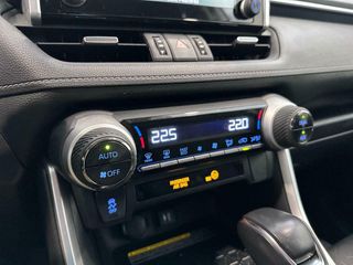 Toyota Rav4  2.5 220h Advance 2WD