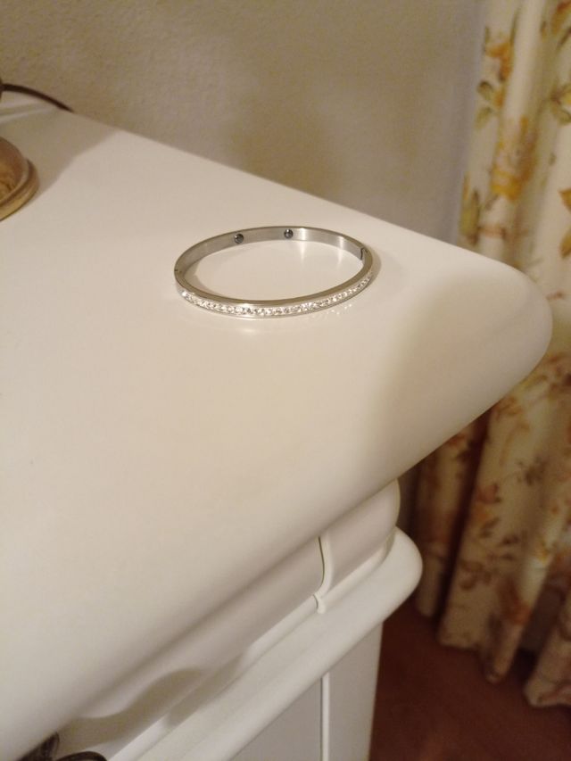 Brazalete caña que de adapta perfectamente.