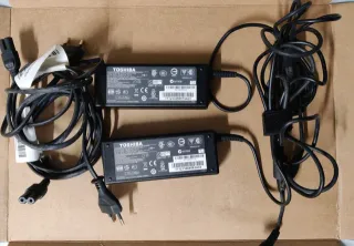 Cargador Toshiba PA3715U-1ACA