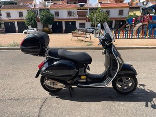 Piaggio Vespa GTS 125cc