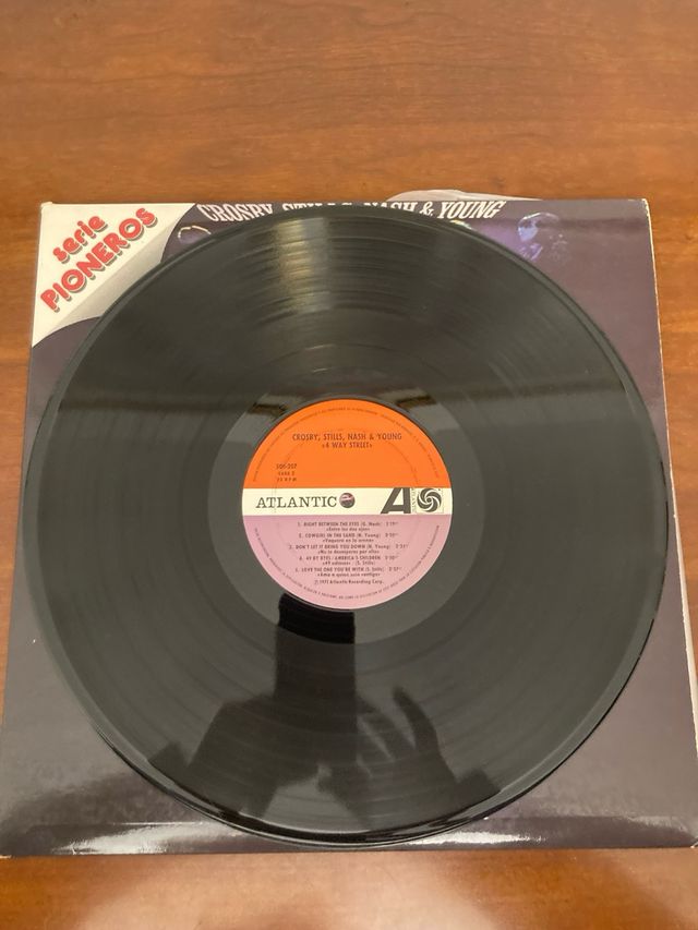 Vinilo doble. GROSBY STILLS NASH Y YOUNG.