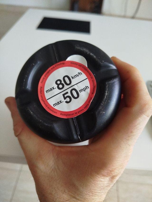 Bote liquido pinchazo reparador