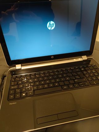 HP Pavilion 15 Notebook y maletín 