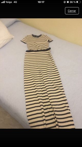 Falda y camiseta de rayas