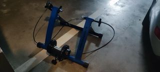 Rodillo bicicleta con peana Ultrasport