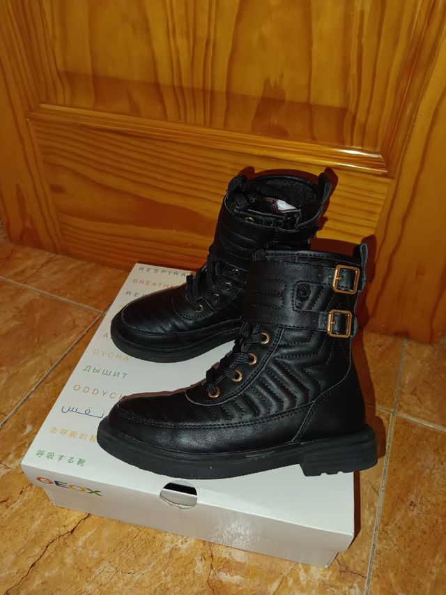 Botas negras niña Geox nuevas número 30