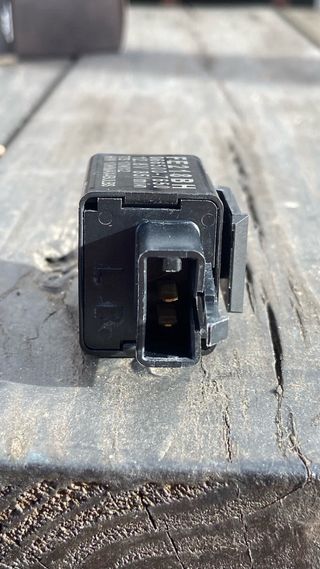 Relé intermitentes Yamaha Tenere 700