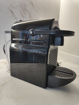 CAFETERA COMO NUEVA Nespresso