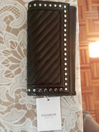 Monedero de pullbear